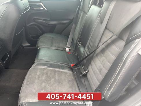 Used 2022 Mitsubishi Outlander SE FWD image 11