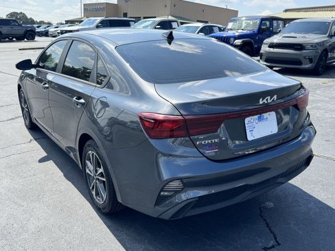 Used 2024 Kia Forte LXS w/ LXS Technology Package FWD image 7