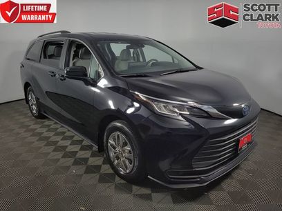 Used 2022 Toyota Sienna LE