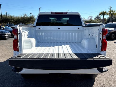Used 2025 Chevrolet Silverado 1500 Custom image 28