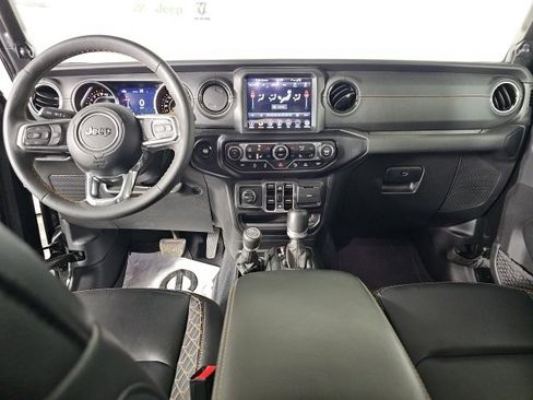 Certified 2023 Jeep Gladiator Overland image 12