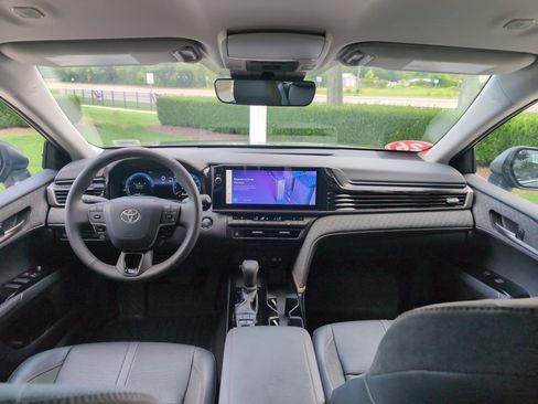 Certified 2026 Toyota Camry XLE FWD image 28