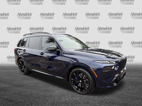 New 2026 BMW X7 M60i image 2