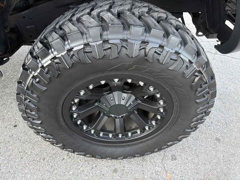 Used 2011 Toyota Tacoma 4x4 Double Cab w/ Towing Pkg image 19