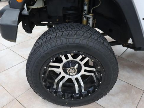 Used 2017 Jeep Wrangler Unlimited Sport w/ Quick Order Package 24S AWD/4WD image 27