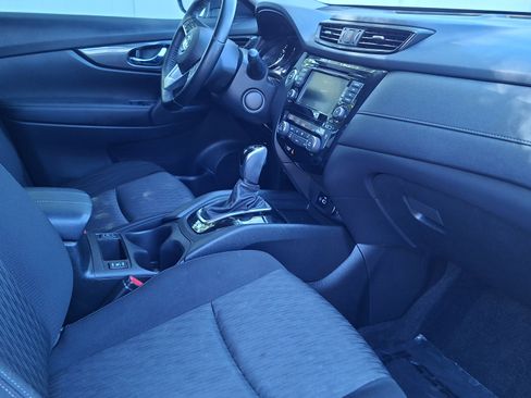 Certified 2020 Nissan Rogue SV image 26