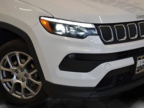 Used 2022 Jeep Compass Latitude w/ Sun and Sound Group image 15