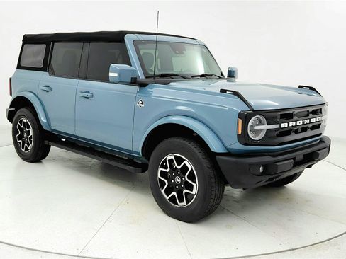 Used 2022 Ford Bronco Outer Banks image 7