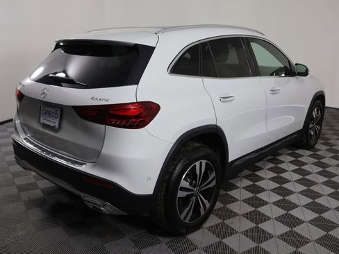 Used 2024 Mercedes-Benz GLA 250 4MATIC w/ Winter Heating Package image 9