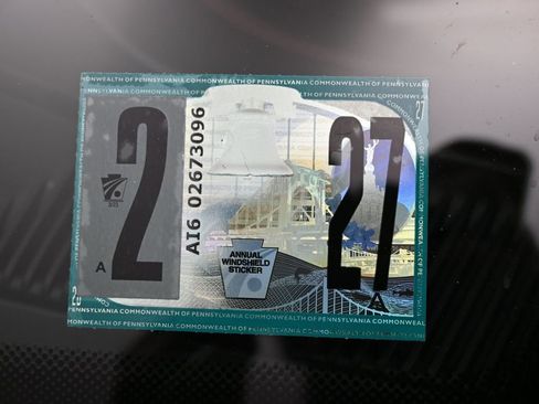 Used 2025 Dodge Charger R/T w/ Sun & Sound Package image 9