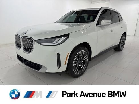 Used 2025 BMW X3 xDrive30i AWD/4WD image 1