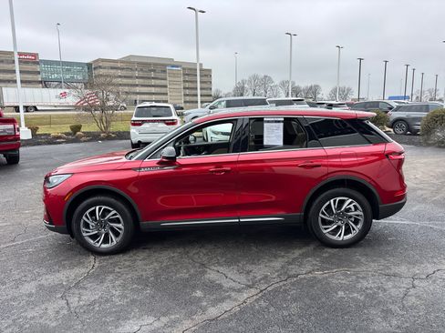 Certified 2023 Lincoln Corsair AWD w/ Equipment Group 101A image 4