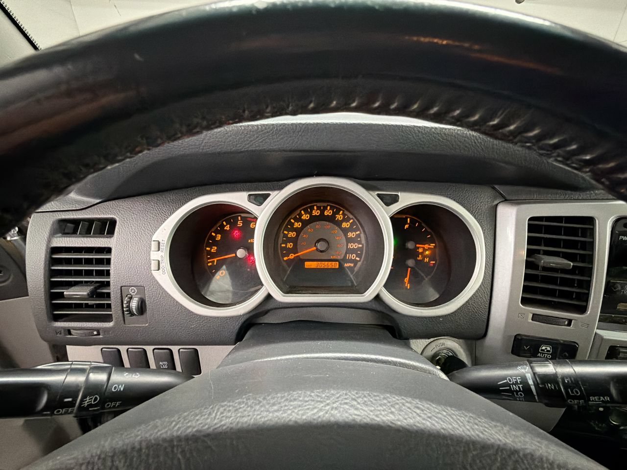 Used 2005 Toyota 4Runner SR5 RWD image 11