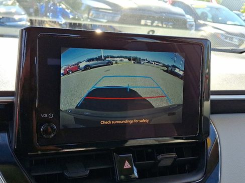 Used 2024 Toyota Corolla LE image 18