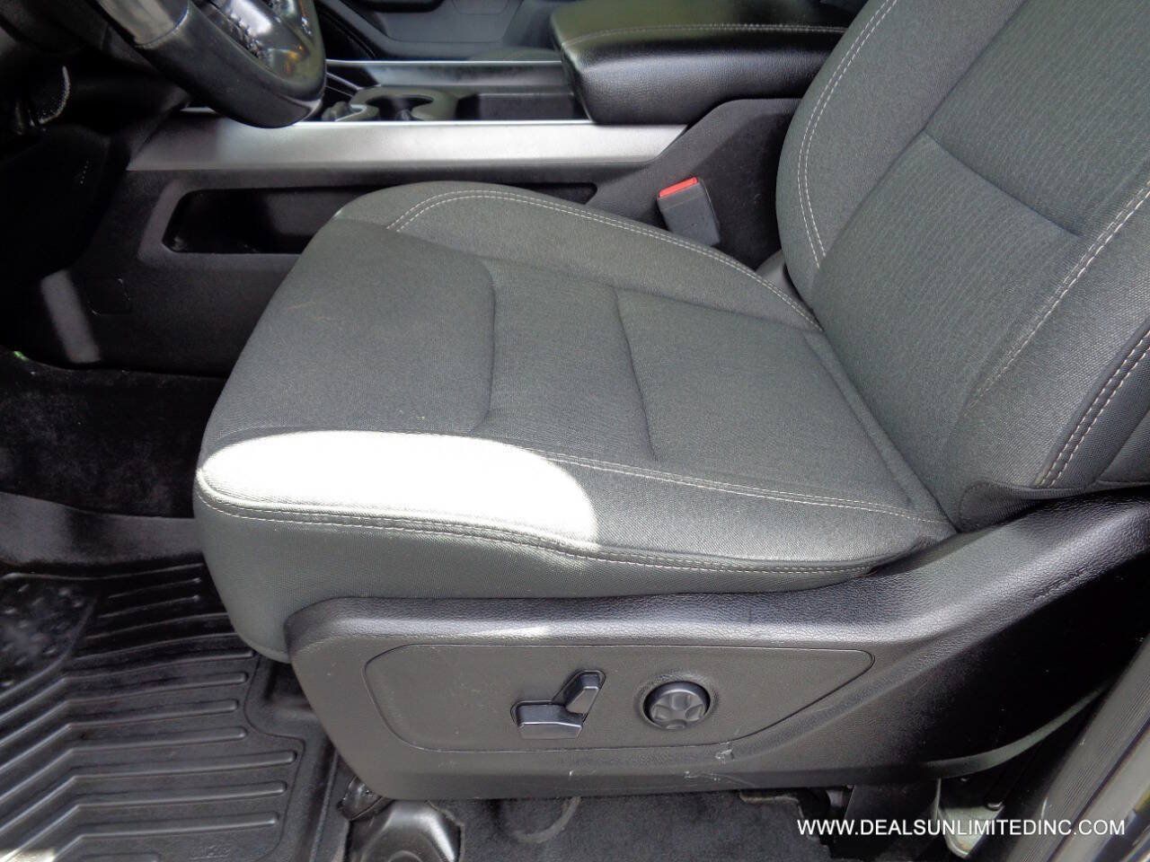 Used 2020 RAM 1500 Big Horn AWD/4WD image 9
