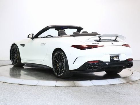 Used 2022 Mercedes-Benz SL 63 AMG 4MATIC w/ Driver Assistance Package image 3