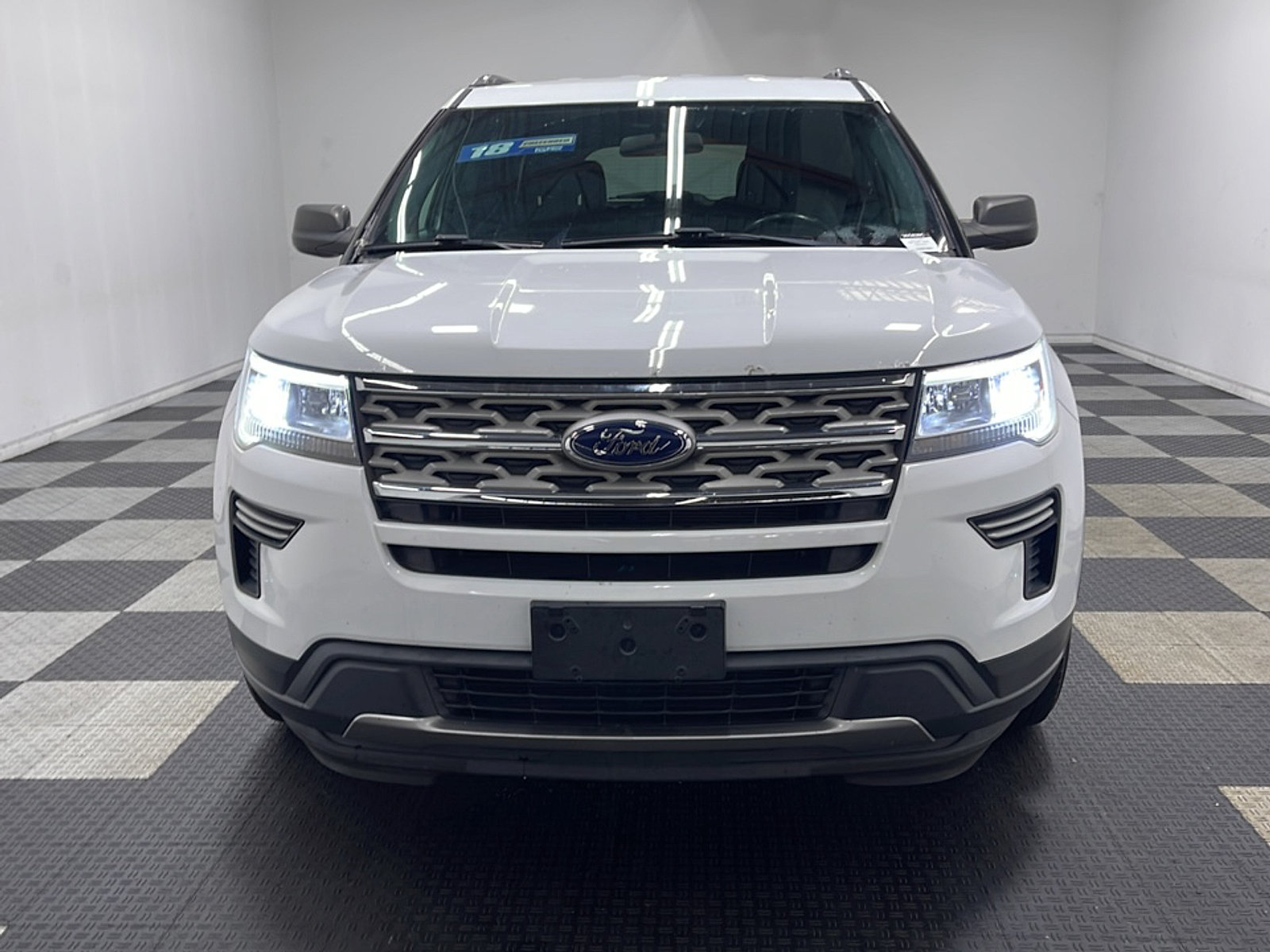 Used 2018 Ford Explorer XLT FWD image 24