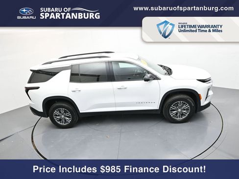 Used 2024 Chevrolet Traverse LT image 24