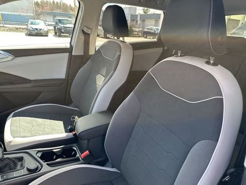 New 2026 Volkswagen Taos SE AWD/4WD image 10