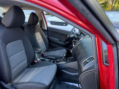 Used 2018 Kia Forte S image 32