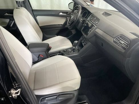 Certified 2021 Volkswagen Tiguan SE R-Line AWD/4WD image 4