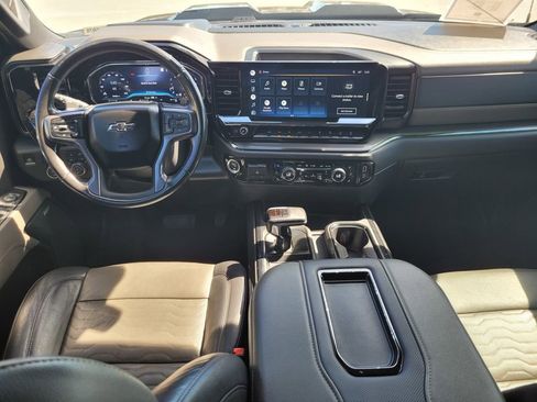 Used 2022 Chevrolet Silverado 1500 ZR2 w/ Technology Package image 12