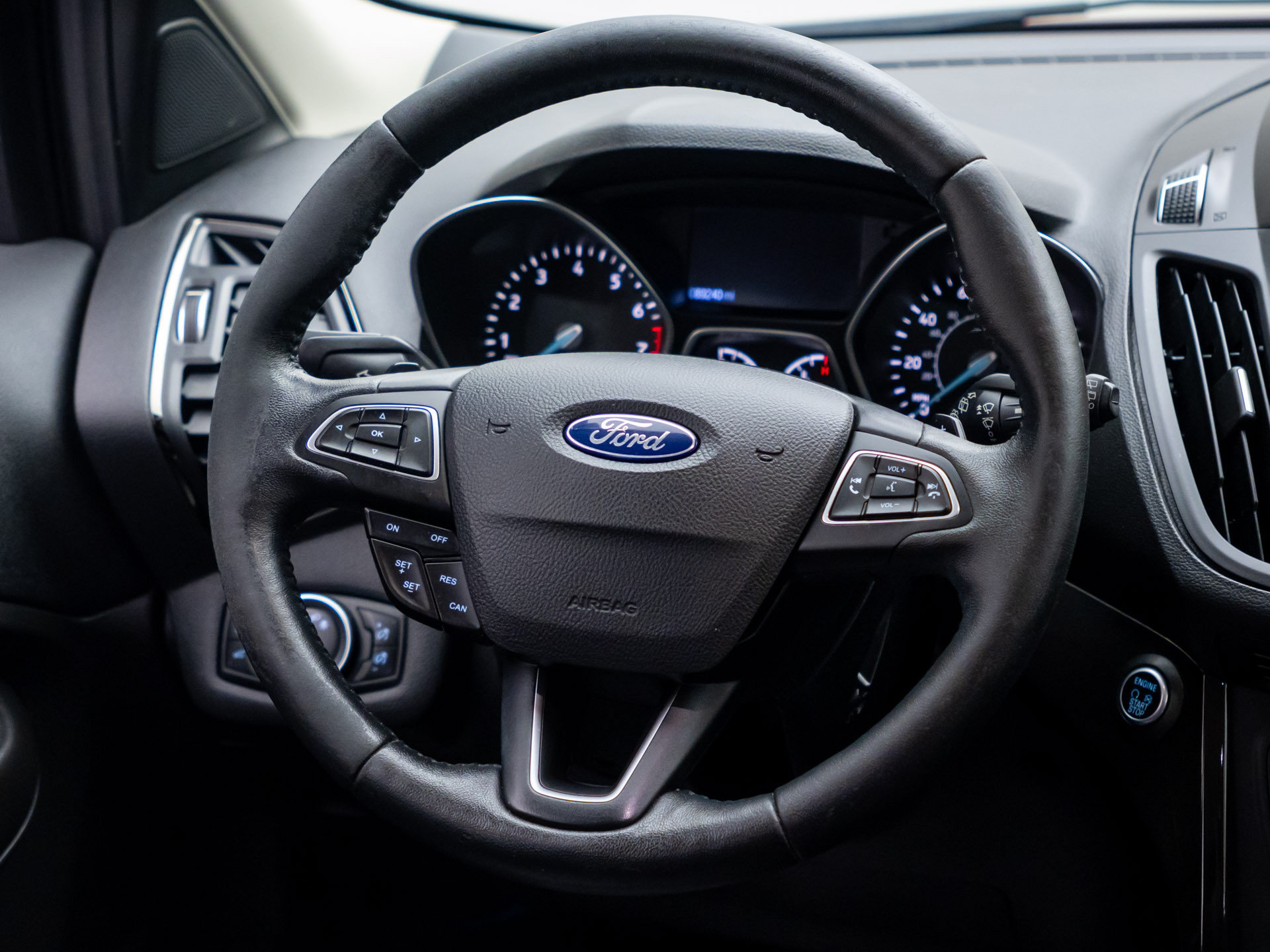Used 2017 Ford Escape Titanium AWD/4WD image 10