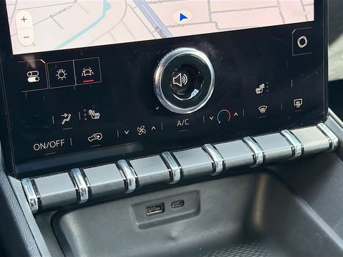 Used 2025 GMC Terrain Elevation image 31