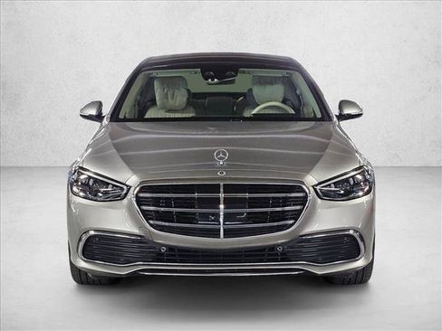 Used 2022 Mercedes-Benz S 500 4MATIC image 2