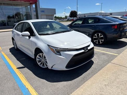 Used 2024 Toyota Corolla LE w/ LE Convenience Package AWD/4WD image 3