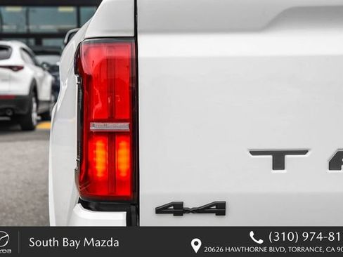 Used 2025 Toyota Tacoma SR5 AWD/4WD image 9