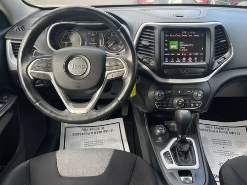 Used 2014 Jeep Cherokee Latitude AWD/4WD image 23