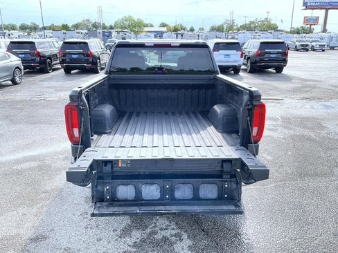 Used 2022 GMC Sierra 1500 SLT w/ SLT Convenience Package AWD/4WD image 21