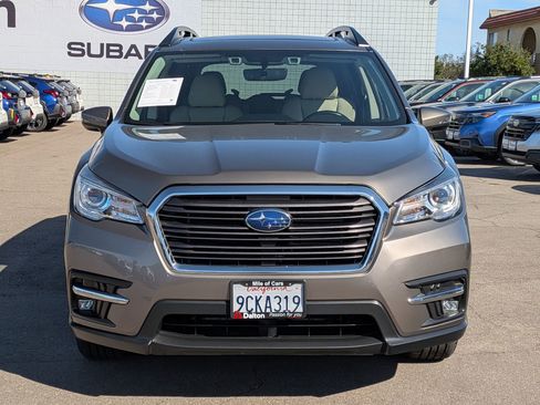 Certified 2022 Subaru Ascent Limited w/ Technology Package image 2