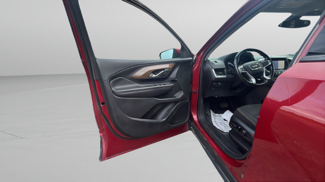 Used 2019 GMC Terrain SLE w/ Driver Convenience Package FWD image 9