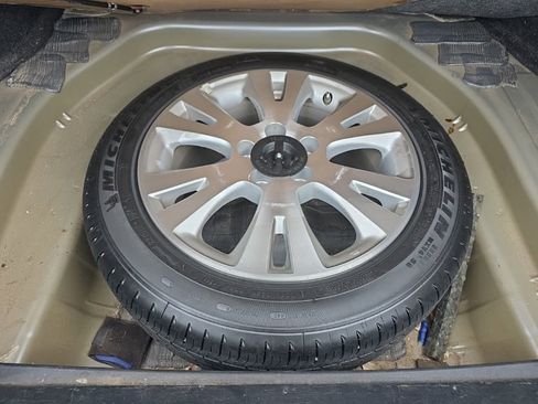 Used 2011 Toyota Avalon image 18