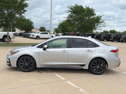 Used 2024 Toyota Corolla SE image 6