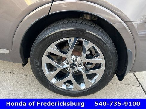 Used 2019 Kia Sorento SX image 37
