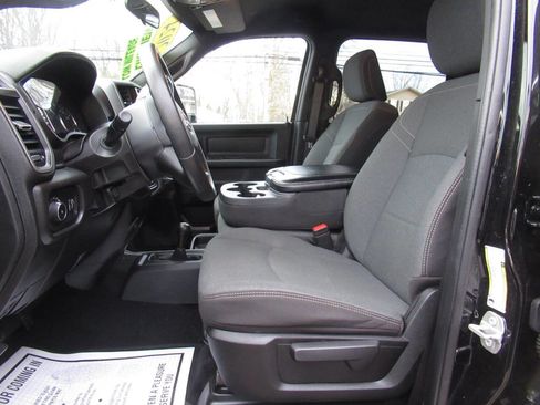 Used 2024 RAM 3500 Tradesman w/ Chrome Appearance Group image 18