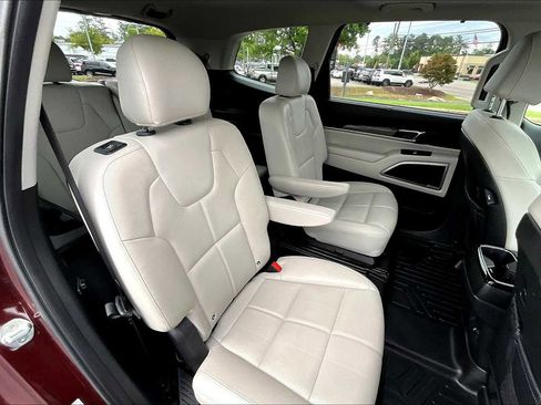 Used 2022 Kia Telluride EX w/ EX Premium Package image 19