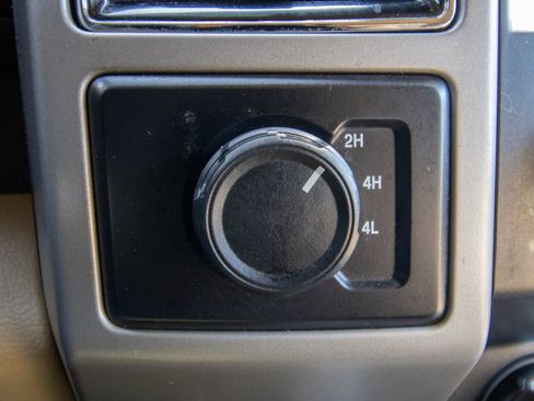 Used 2019 Ford F250 Lariat w/ Lariat Ultimate Package image 31