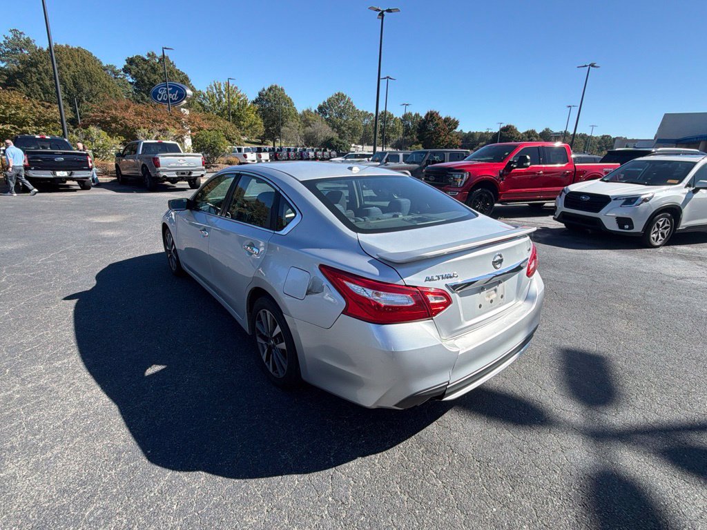 Used 2017 Nissan Altima 2.5 SV FWD image 18