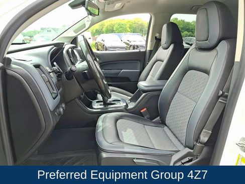 Used 2019 Chevrolet Colorado Z71 AWD/4WD image 2