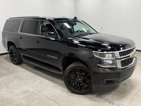 Used 2019 Chevrolet Suburban LT image 38