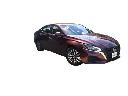 Used 2023 Nissan Altima 2.5 SV