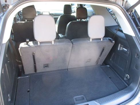 Used 2024 Ford Explorer XLT w/ Equipment Group 202A image 4