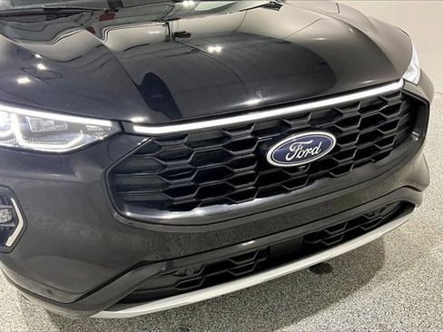 Used 2023 Ford Escape ST-Line Elite image 32
