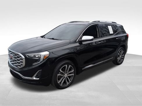 Used 2019 GMC Terrain Denali w/ Driver Alert Package II image 4