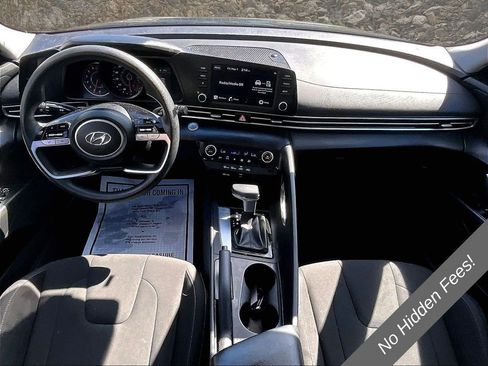 Used 2023 Hyundai Elantra SEL FWD image 13