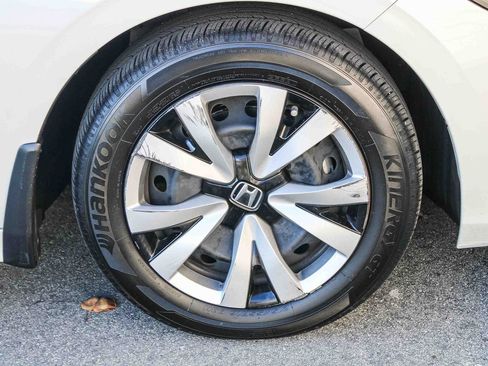 Used 2023 Honda Civic LX image 11